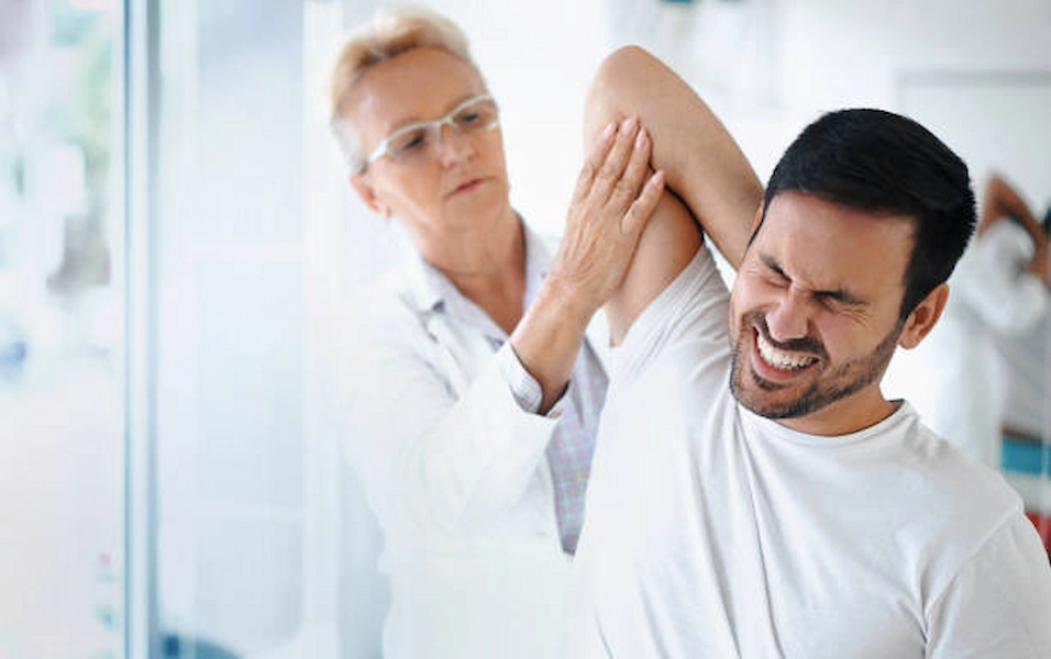 Shoulder pain service at ATOS Medical Center