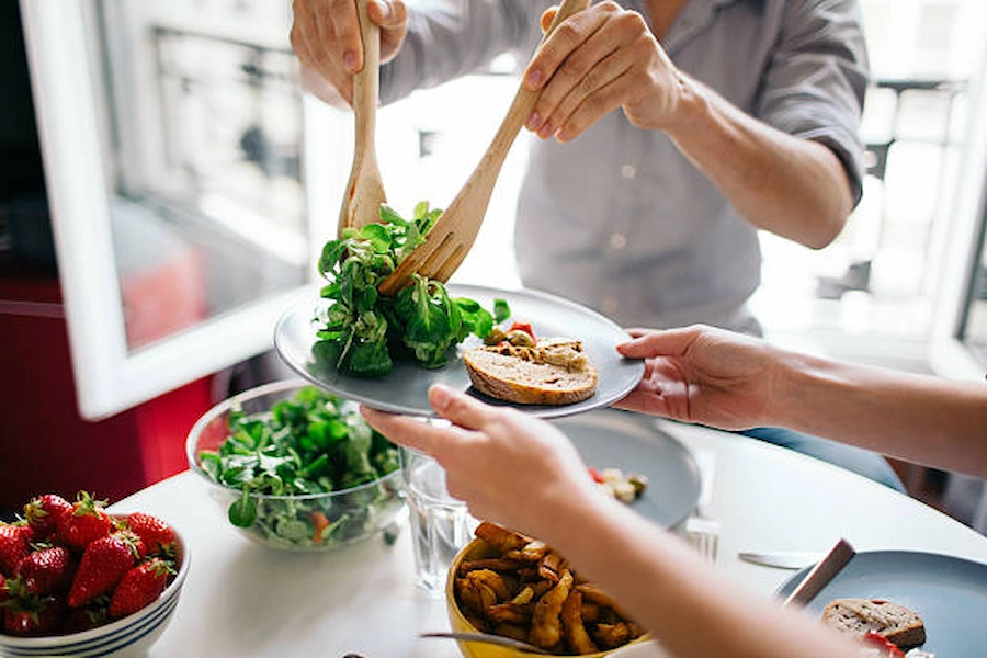 Colorful dishes supporting heart health.